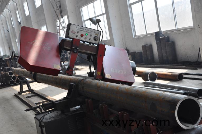 下(xia)料(liao)機(ji)