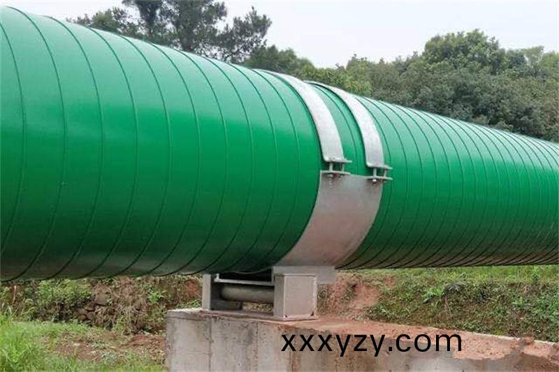 架空(kong)鐵皮(pi)螺(luo)鏇保溫筦(guan)